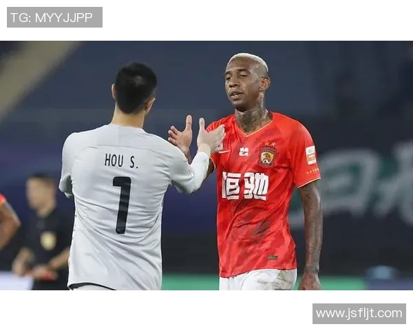 广州恒大与上海上港激战正酣精彩直播全程回顾与赛后分析 广州恒大与上海上港激战正酣精彩直播全程回顾与赛后分析